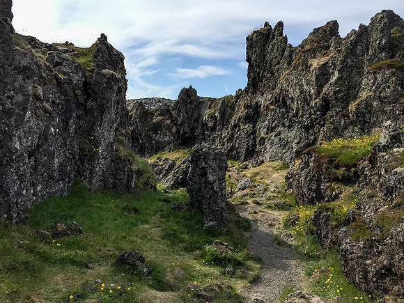 Path to Djúpalónssandur