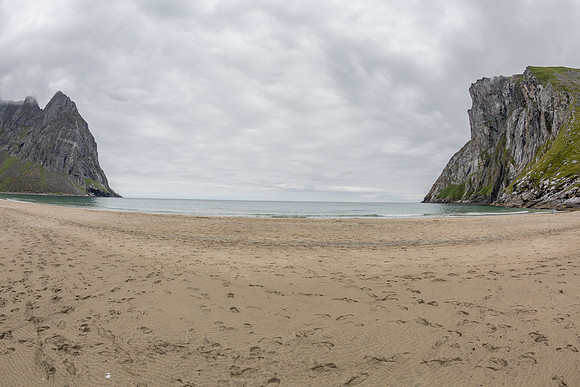 Kvalvika Beach – Moskenesøy