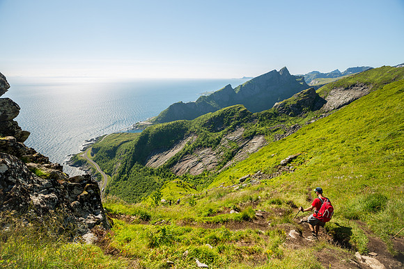 Reinebringen Mountain Hike (1,470 feet)
