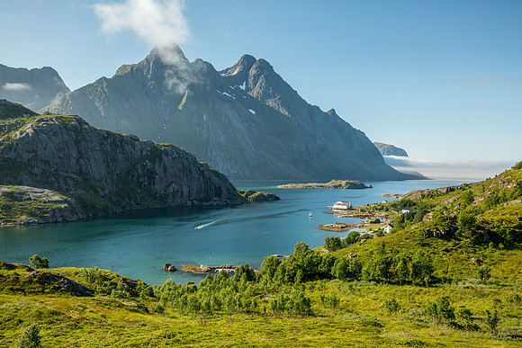 Steinsfjorden, Vestvågøy