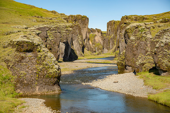 Fjaðrárgljúfur Canyon