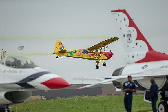 Kent Pietsch & The Jelly Belly Airplane