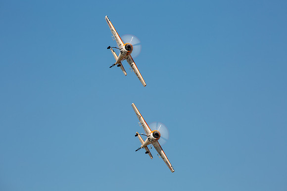 Twin Tigers Aerobatic Team