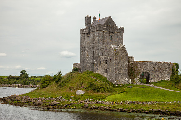 Dunguaire Castle