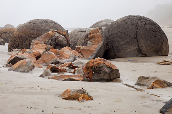 Moeraki Boulders