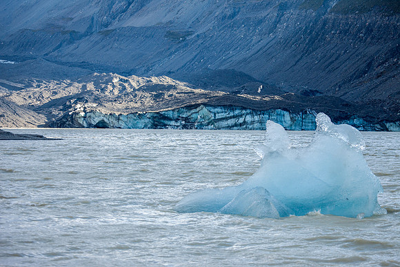Hooker Lake and Mount Cook